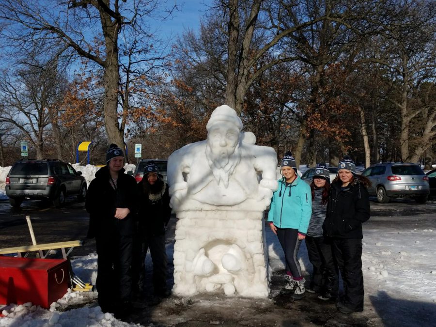 Vikings participate in 32nd Annual Illinois Snow Sculpting Competition